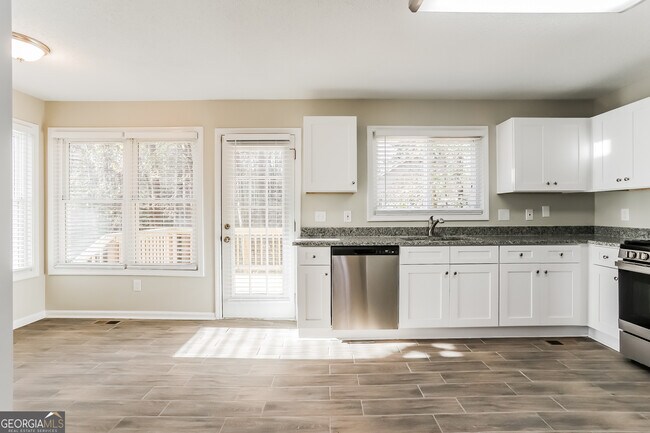 Building Photo - 3100 Rome Ct SW