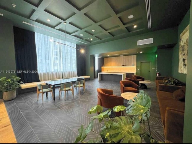 Building Photo - 601 N Miami Ave