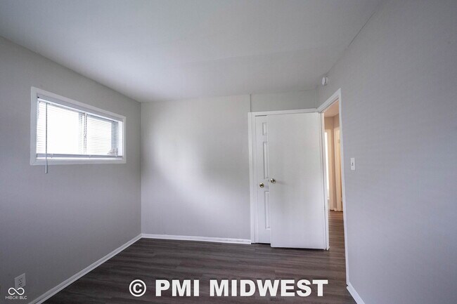 Building Photo - 4939 Katherine Dr