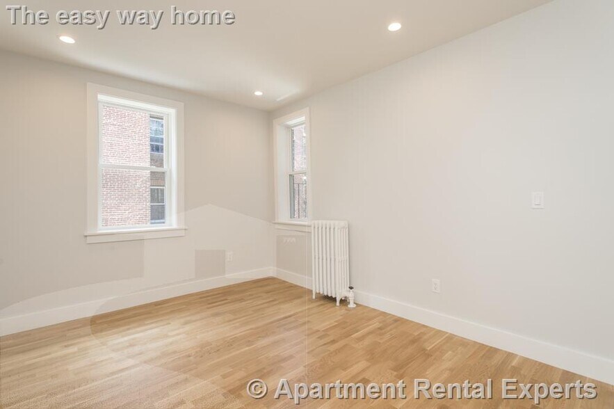 Building Photo - 136 Highland Ave
