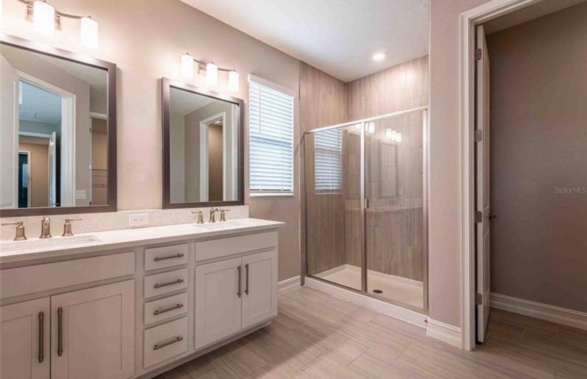 Building Photo - 4655 Almada Ln
