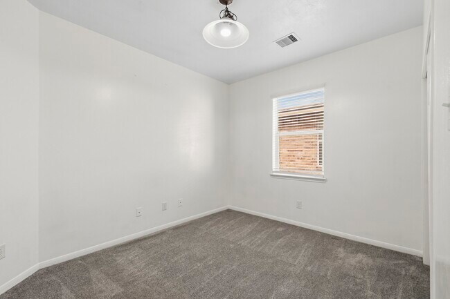 Building Photo - 21635 Alta Peak Way