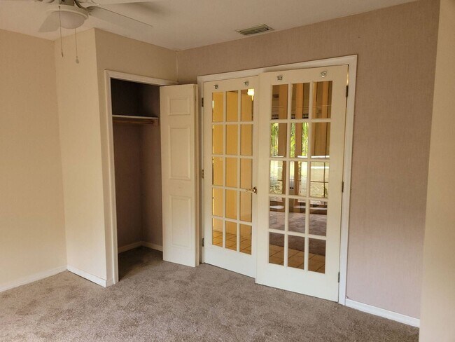 Building Photo - 3/2/2 Annual Rental available with lawn care included!!