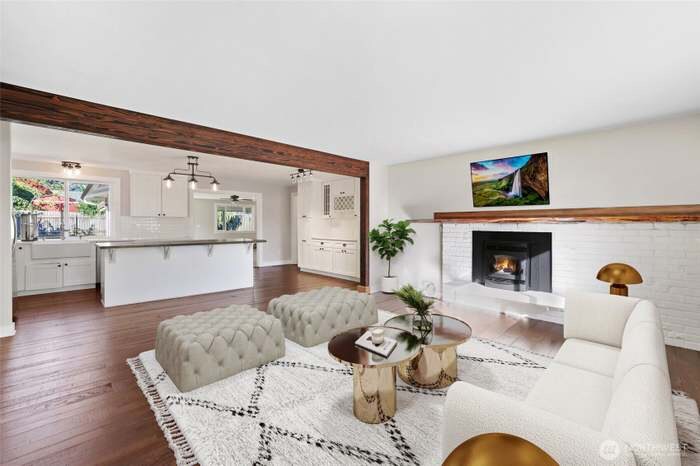 Building Photo - 4981 31st St NE