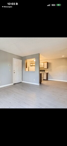 Building Photo - 220 Mission Newport Ln