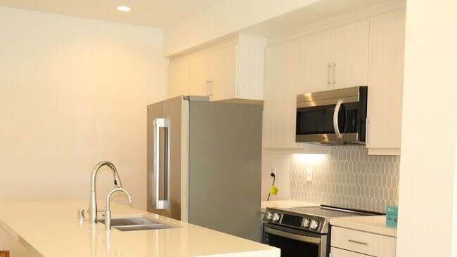 Building Photo - FOR RENT Amazing 4 bedrooms townhome in El Cajon City FOR RENT!!!!!!!!!!!!