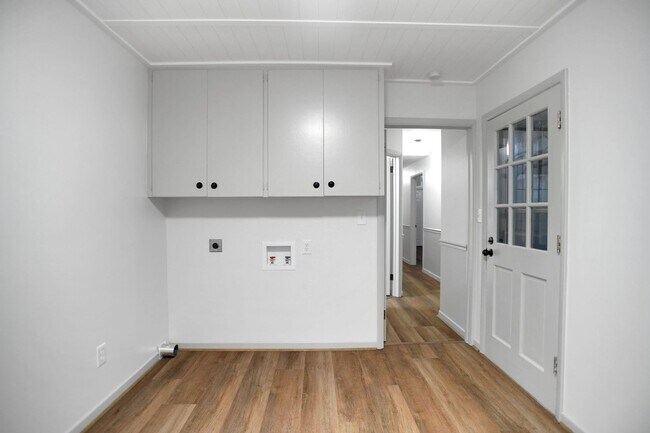 Building Photo - Charming 2BR House in Tryon