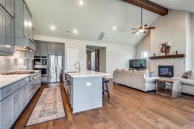 Building Photo - 11112 Lacey Oak Ridge
