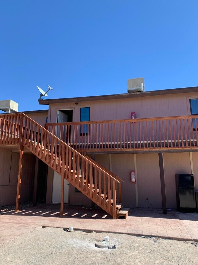 Building Photo - 1654 Exeter Dr