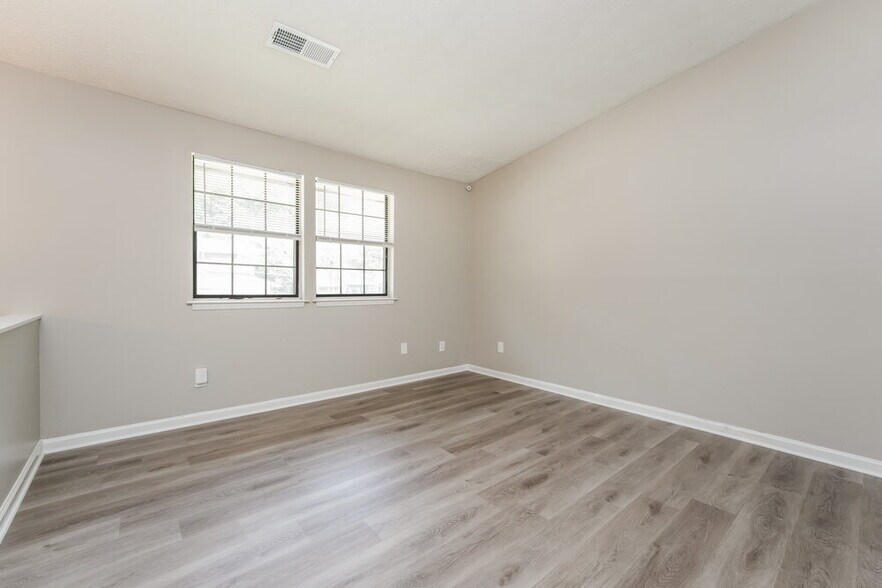 Building Photo - 1073 Cherokee Heights