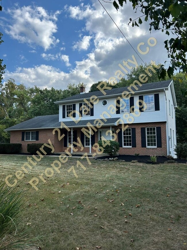 Building Photo - Gorgeous 4 Bedroom Home located in Northeastern School District with a 2 Car Garage