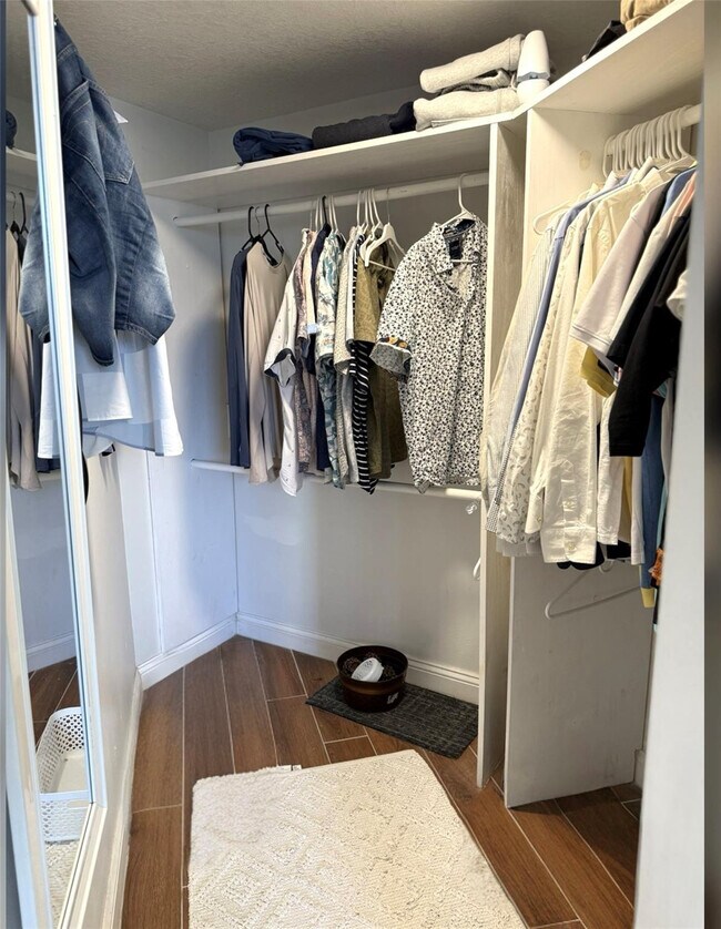 Building Photo - 8014 NW 15th Manor