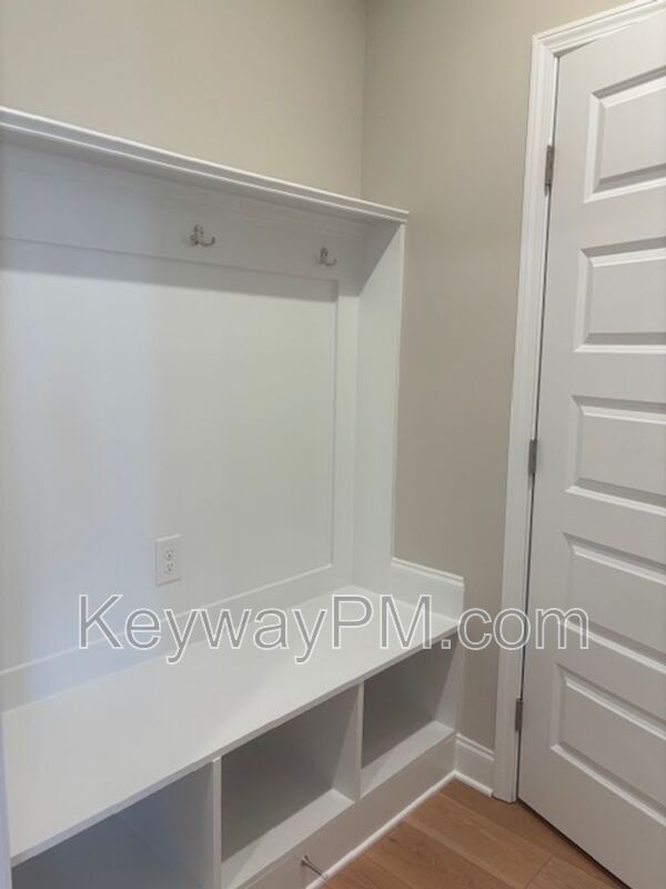 Building Photo - 541 Yuma Ln