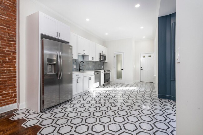 Building Photo - 1925 N 32nd St