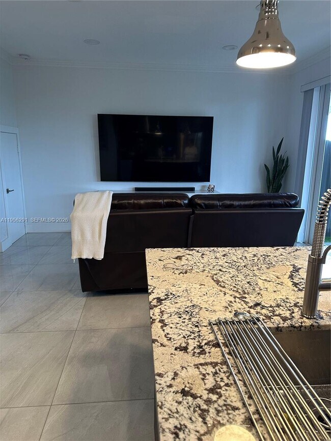 Building Photo - 8548 SW 166th Pl