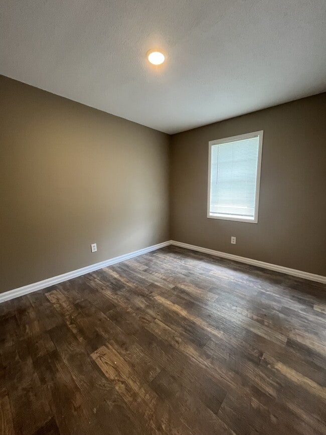 Building Photo - 496 Joshwood Dr