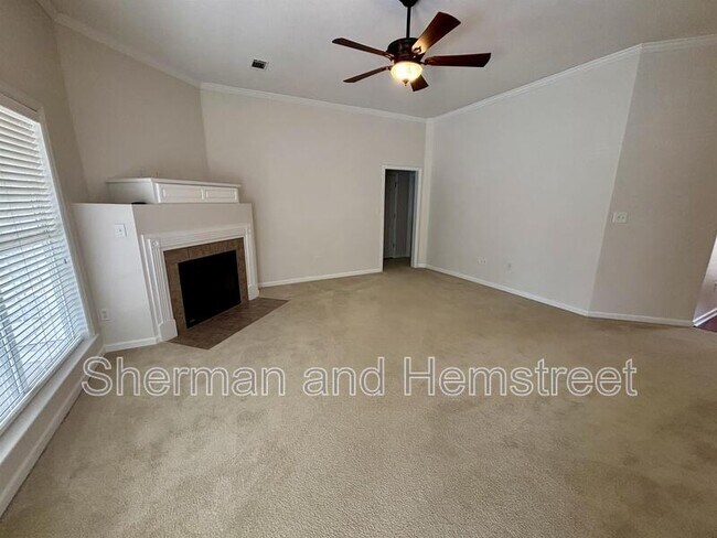 Building Photo - 389 Sandleton Way