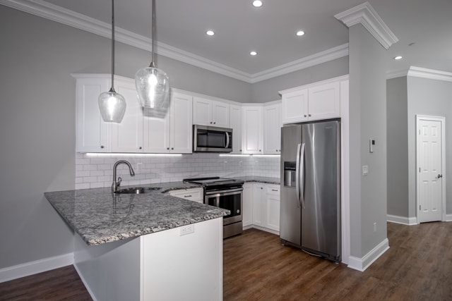Building Photo - Fairfield Metro At Huntington Village
