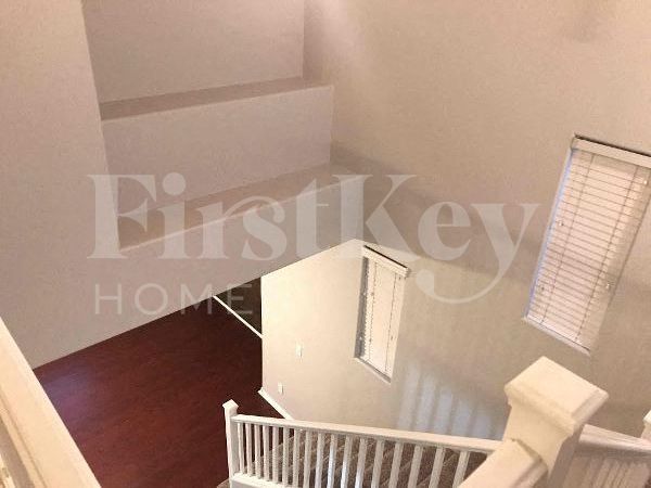 Building Photo - 10828 Avenzano St