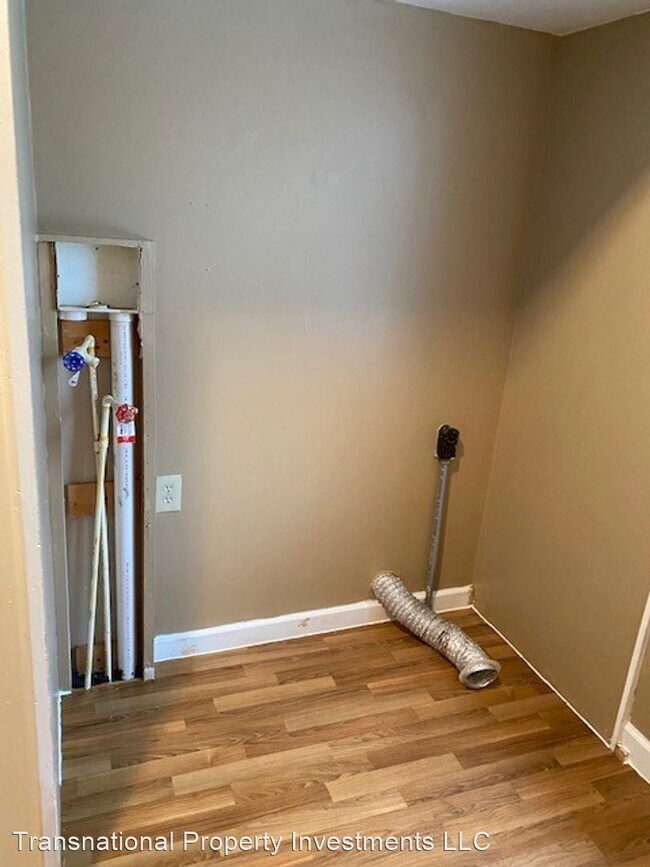 Building Photo - 3 br, 1.5 bath House - 8602 Jeffries Avenue