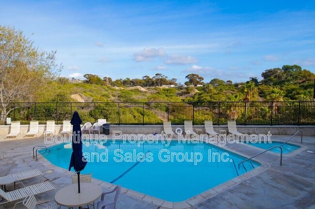 Building Photo - 235 Avenida Lobeiro