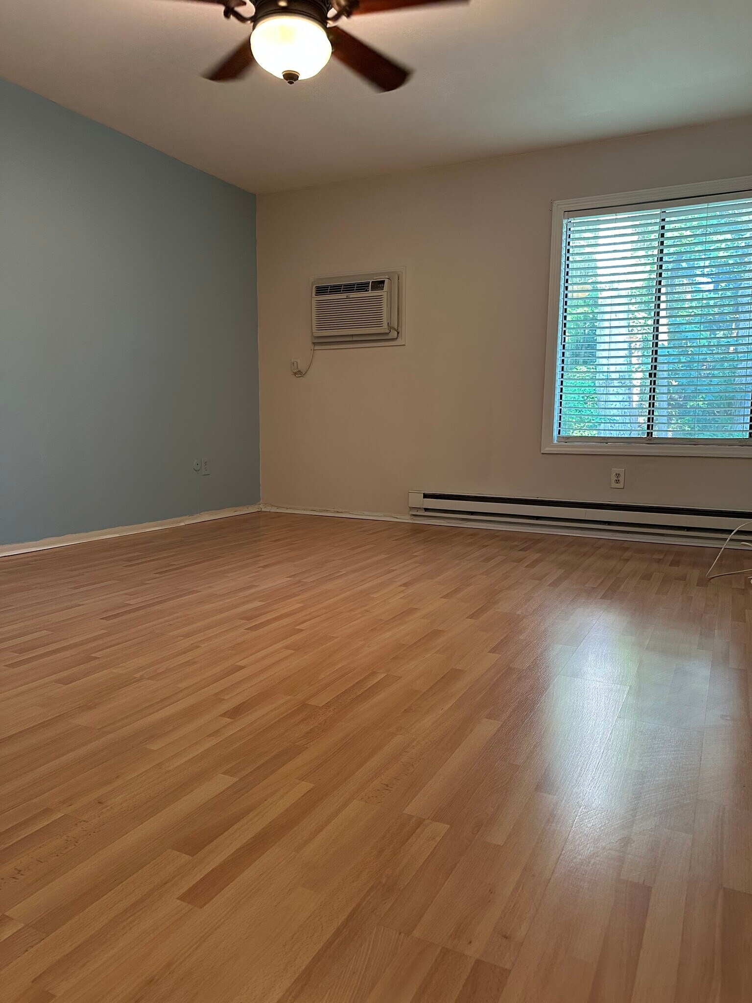 Building Photo - 111 Amberly Dr