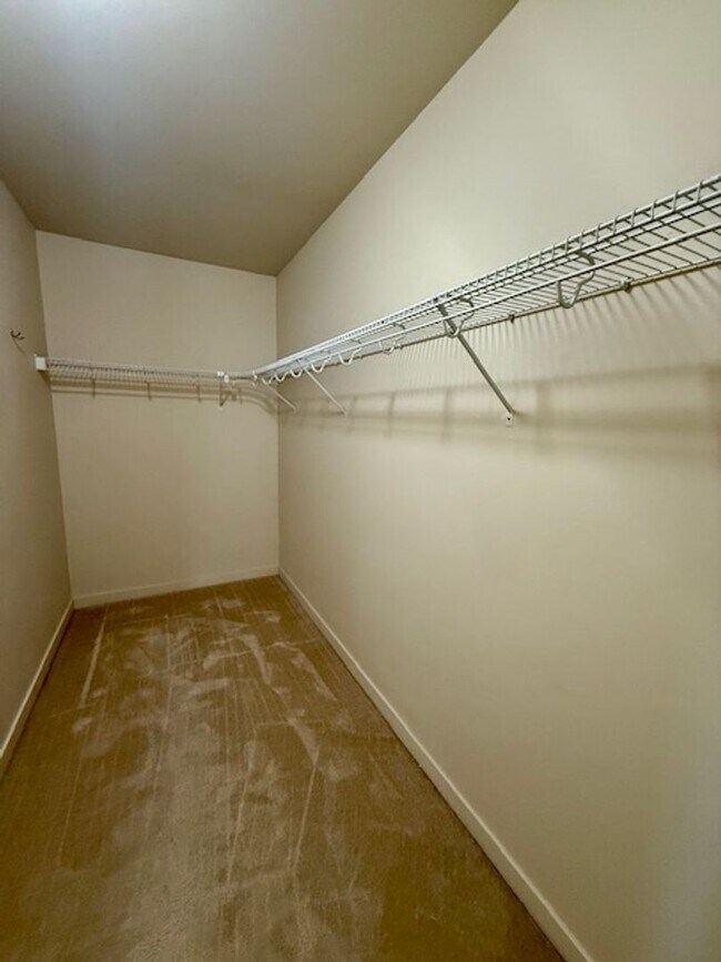 Building Photo - Charming 3 Bedroom Single-Level Home in Ba...