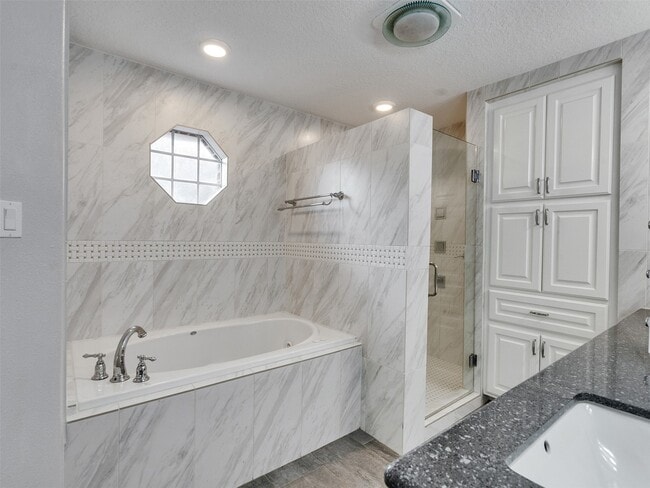 Building Photo - 114 Audubon Woods Dr