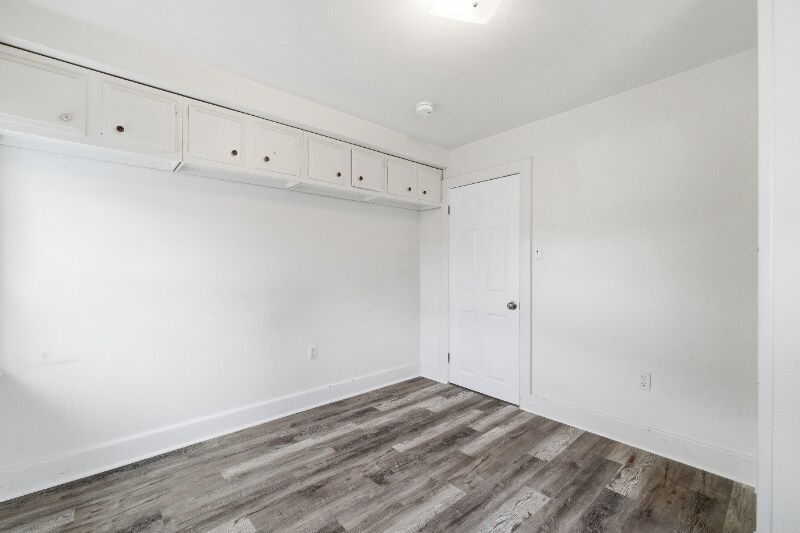 Building Photo - 4 Grandview St