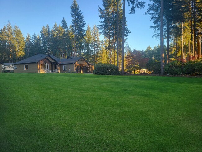 Building Photo - Beautiful Home on Gated Property