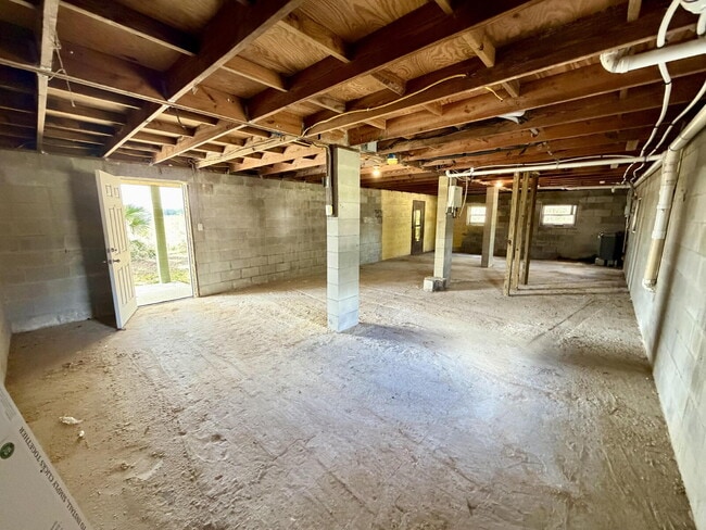 Building Photo - Peaceful Elevated Villa Near the Lake – Fully Renovated | $1,950/month