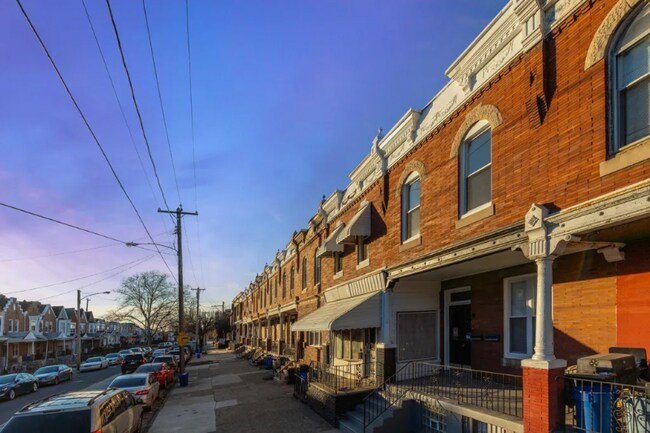 Building Photo - 5225 Cedar Ave
