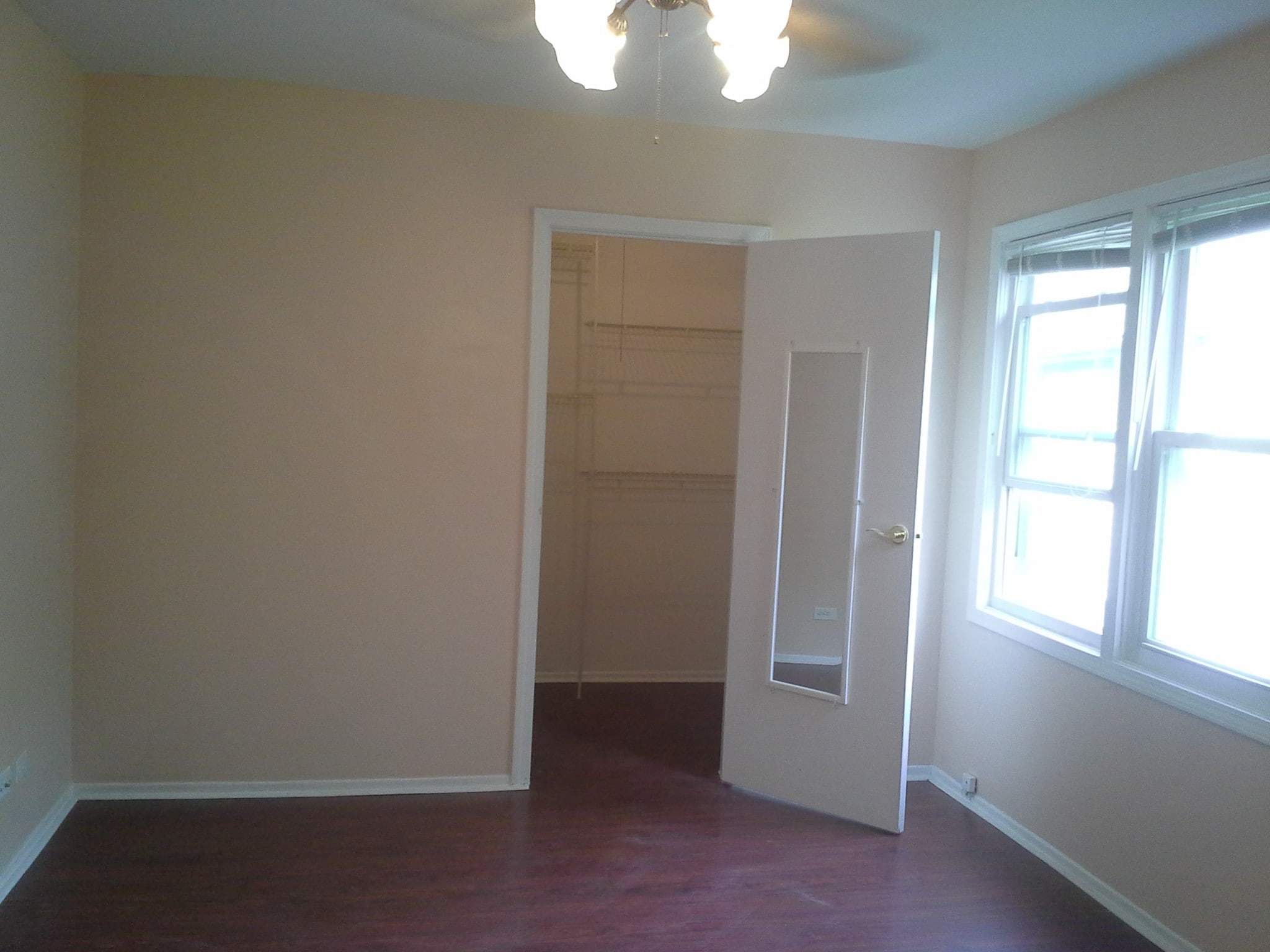 Building Photo - 228 Dakota Ct