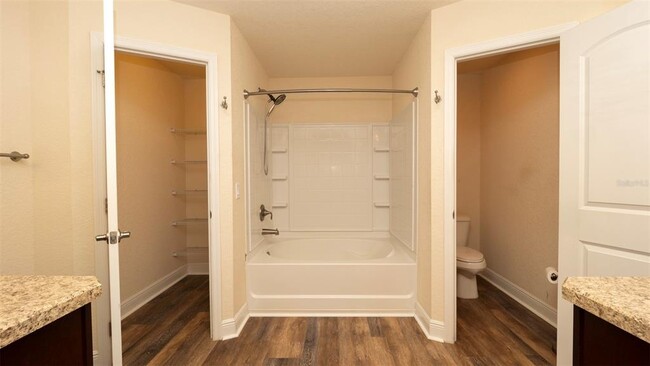 Building Photo - 6856 Wirevine Dr