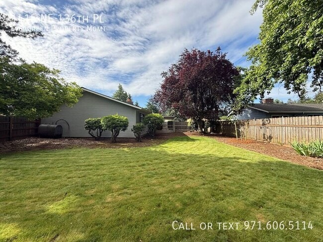 Building Photo - 1415 NE 136th Pl