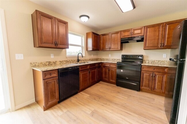 Building Photo - 2365 SW 168th Loop