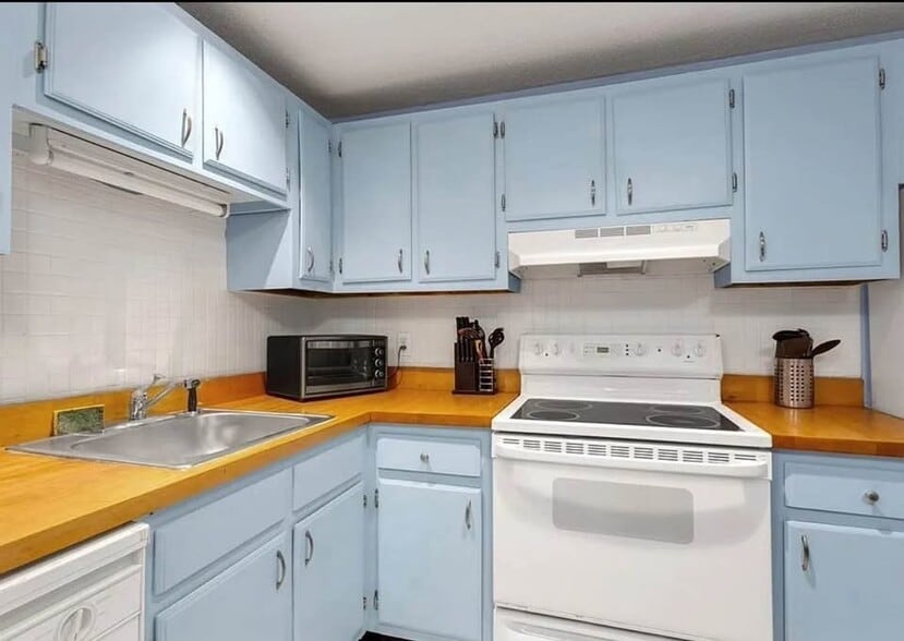 Building Photo - 89 Pleasant St