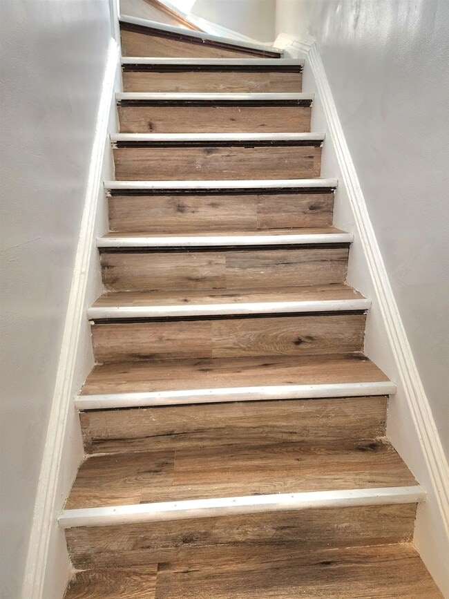 Building Photo - 24 Cator Ave