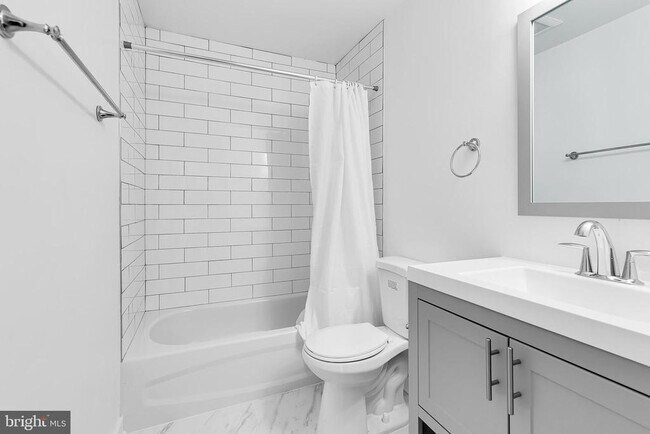 Building Photo - 1712 3rd St NW