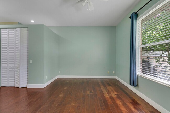 Building Photo - 1215 Gator Trail