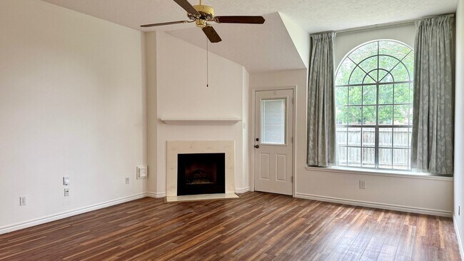 Building Photo - 15027 Winding Black Cherry Ln