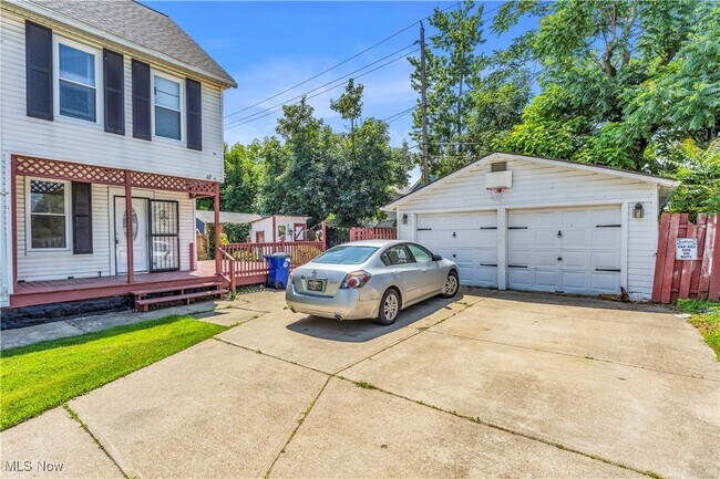 Building Photo - 3116 W 88th St