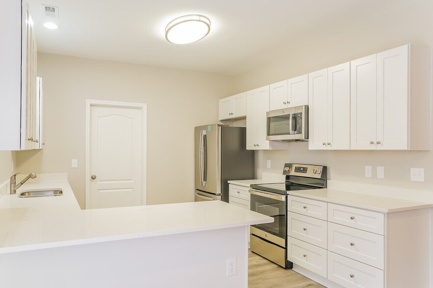 Building Photo - 2533 Friendly Trail