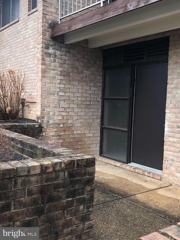Building Photo - 1 Stonehenge Cir