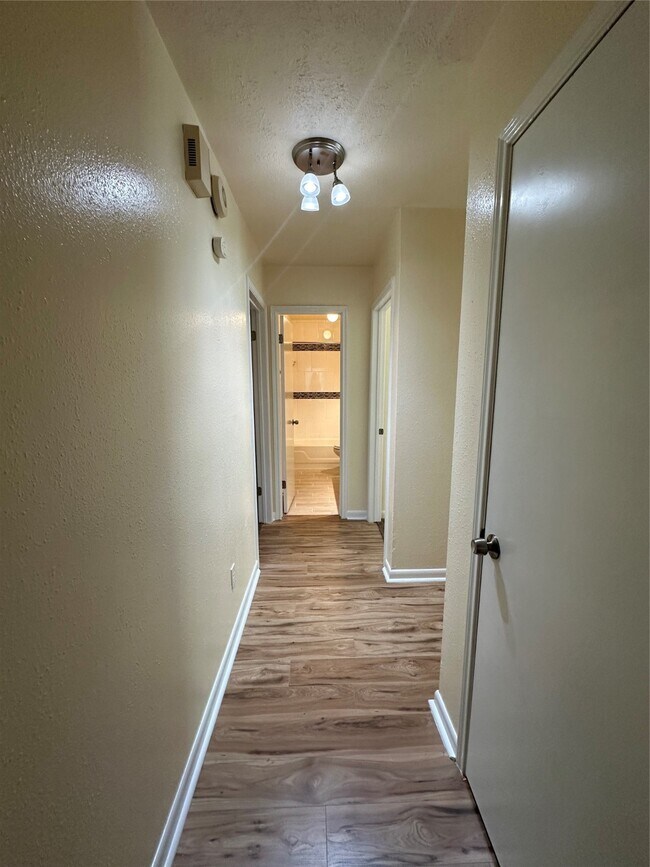 Building Photo - 3044 High Plains Dr
