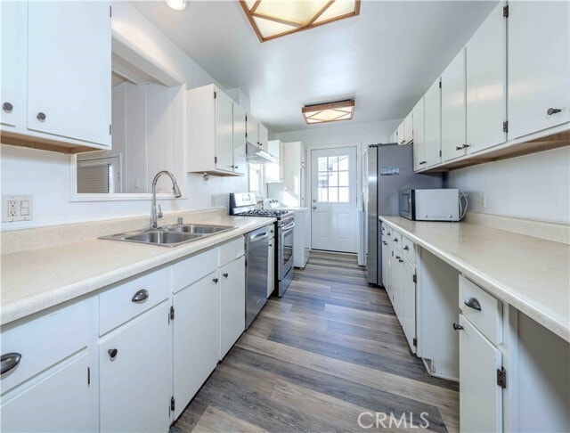 Building Photo - 2371 Park Ave