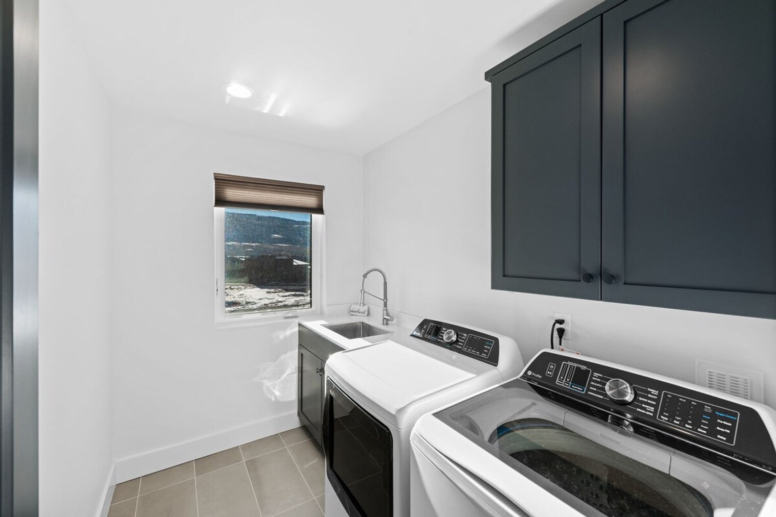 Building Photo - 85 Haverly St