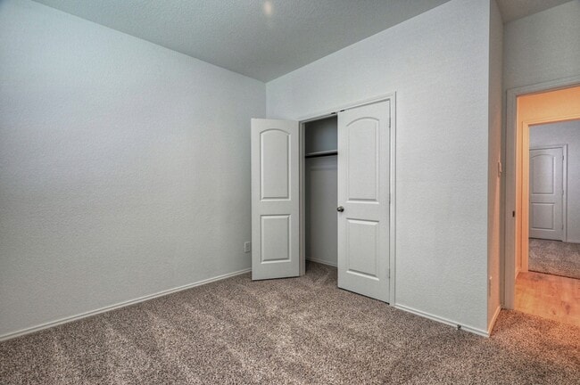 Building Photo - 31603 Zoe Pt