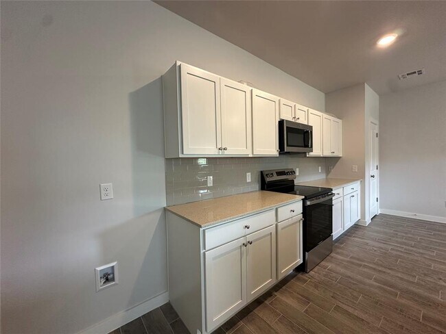 Building Photo - 17971 Lantana Loop