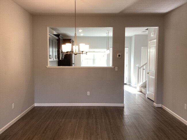 Building Photo - 3/2.5 Move in ready in Rocklin